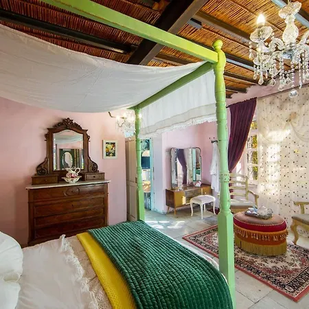 בית כפרי Tina's Country *