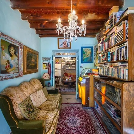 בית כפרי Tina's Country *