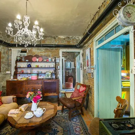 Tina's Country אסקאס