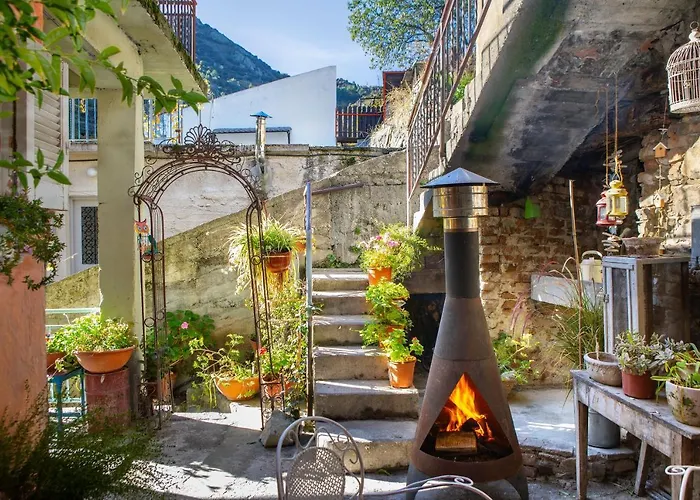 Tina's Country * Ασκάς